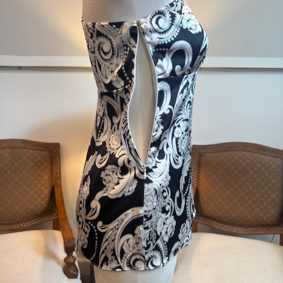 CACHE Y2K Silk Paisley One-Shoulder Party Top, Side Zip - Picture 5 of 6